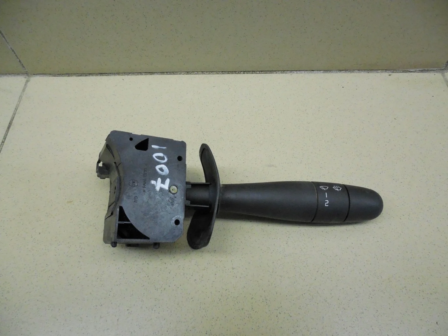 Переключатель стеклоочистителей Clio/Symbol 1998-2008