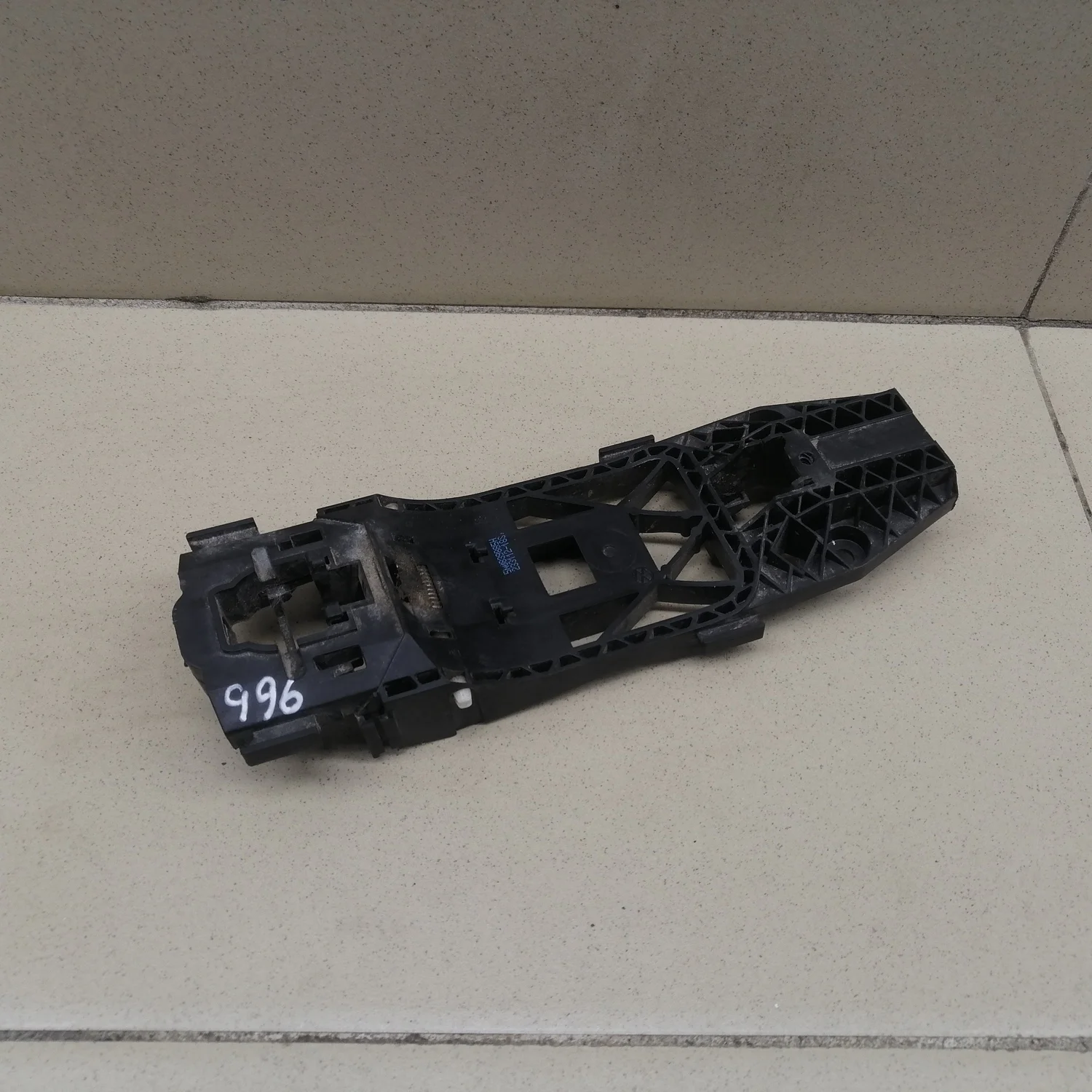 Кронштейн ручки Fabia 2007-2015