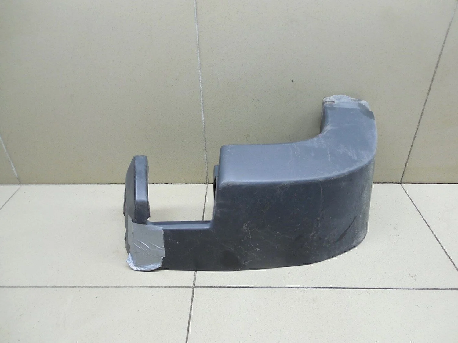 Накладка заднего бампера левая Transit 2014>