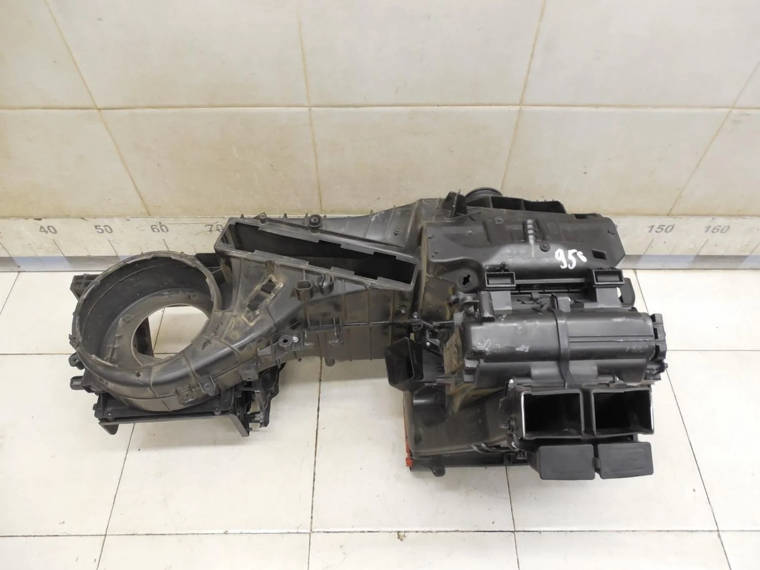 Корпус отопителя Touran 2003-2010