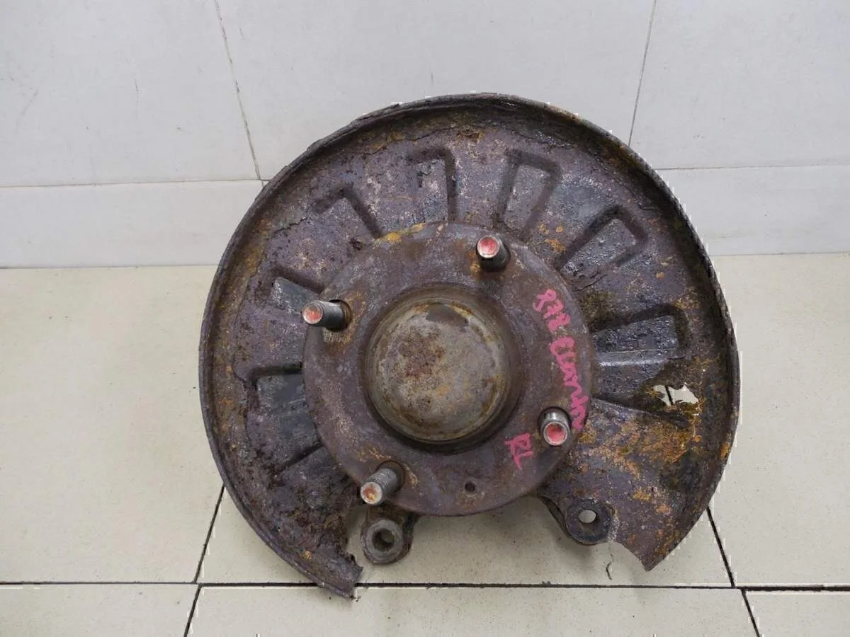 Кулак поворотный задний левый Elantra 2000-2005