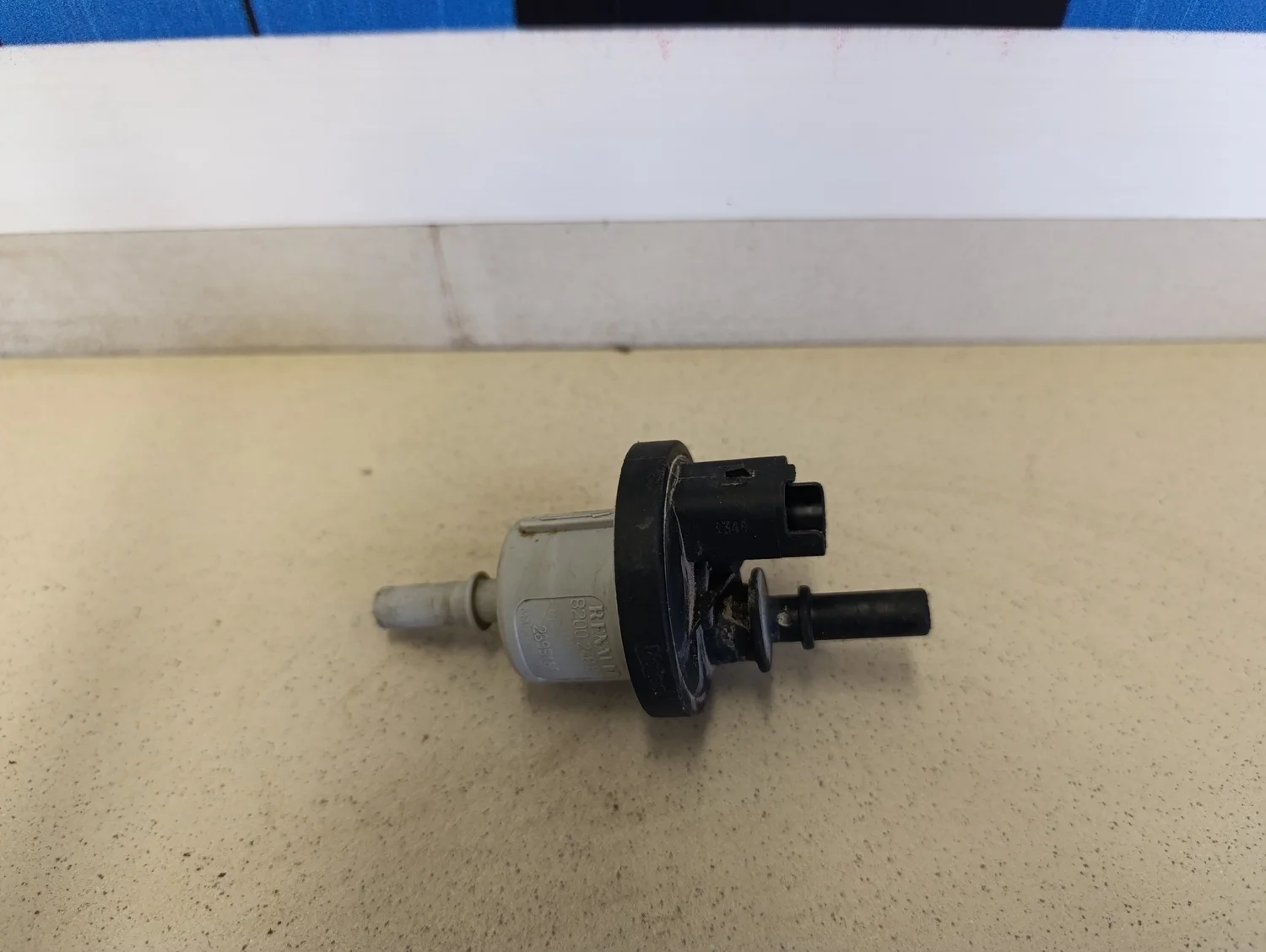 Клапан вентиляции топливного бака LADA X-RAY 2016>