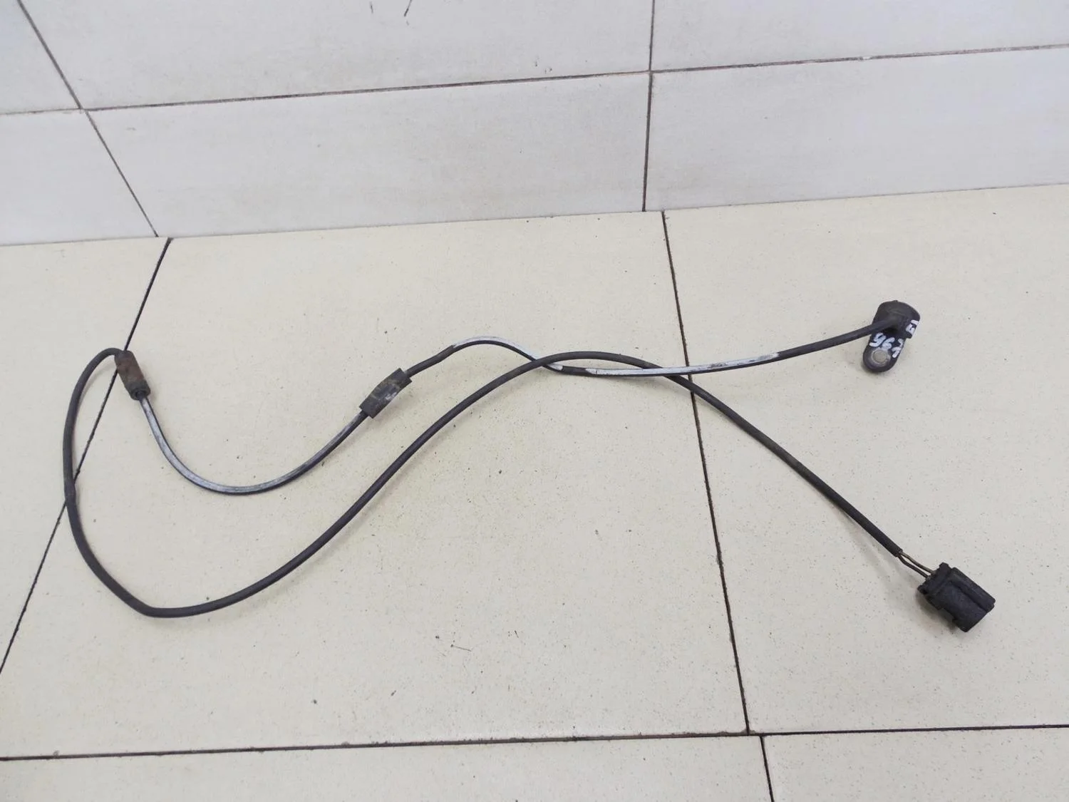 Датчик ABS передний левый RAV 4 2006-2013