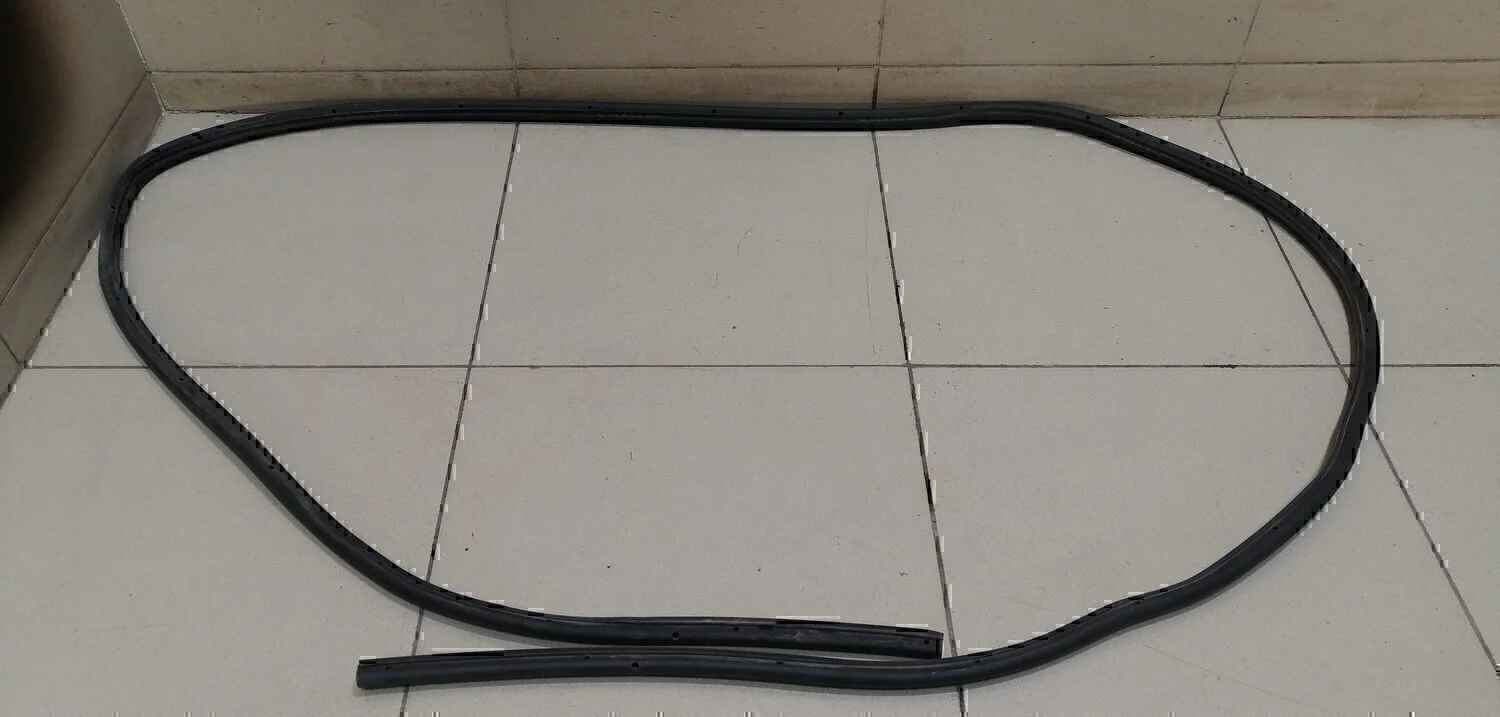 Уплотнитель двери Focus II 2005-2008