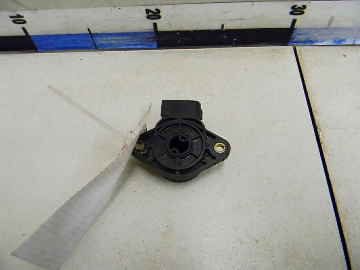 Датчик положения дроссельной заслонки Avensis II 2003-2008