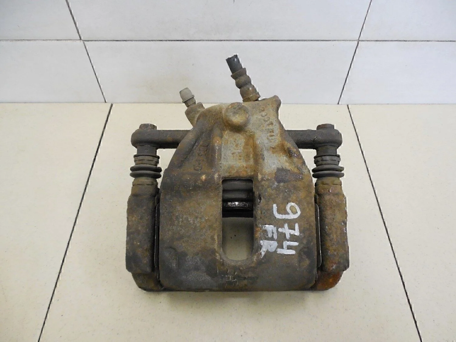 Суппорт передний правый Almera (G15) 2013>