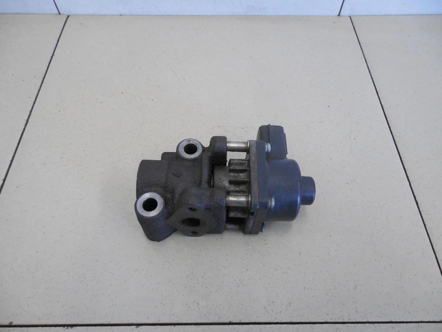 Клапан рециркуляции выхлопных газов Grand Vitara 1998-2005