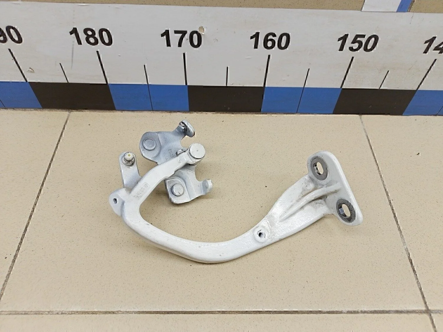 Петля двери багажника 5-serie GT F07 2009-2016