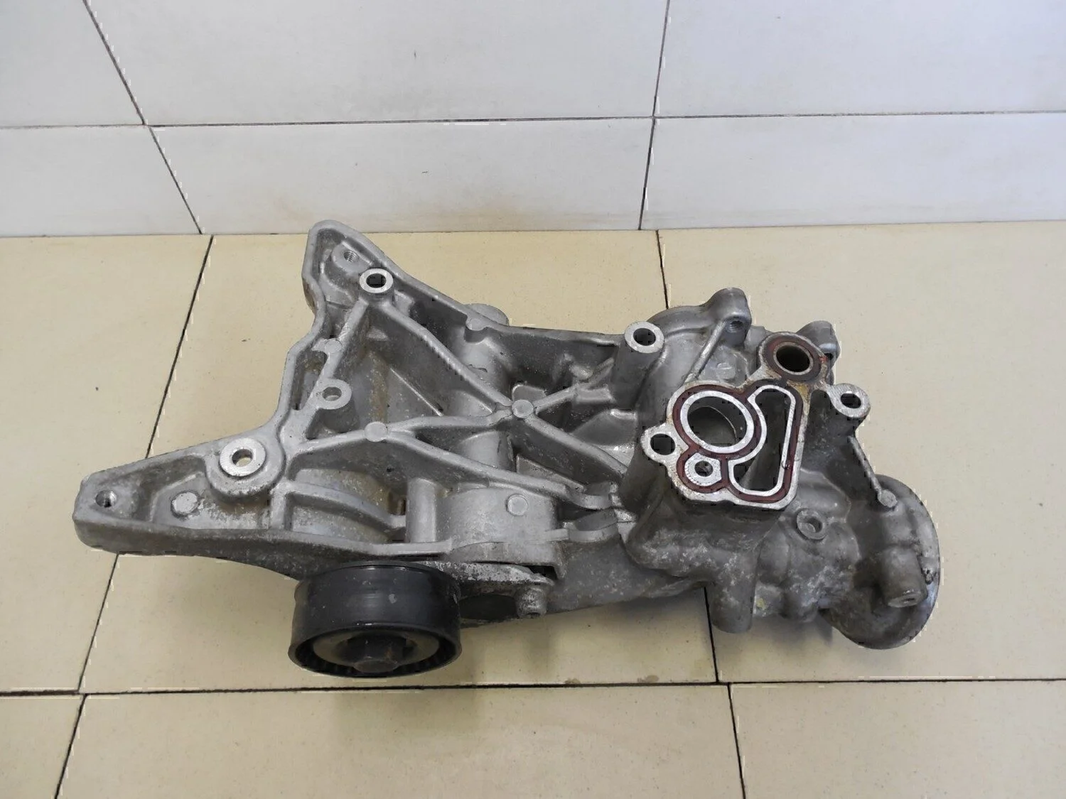 Кронштейн генератора Fabia 1999-2006