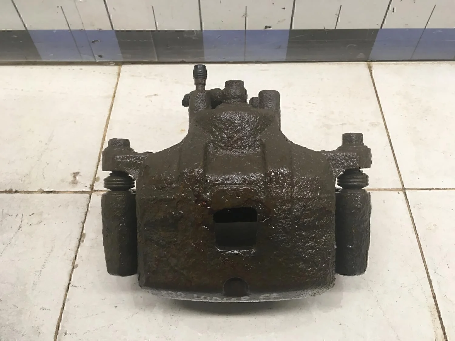 Суппорт передний правый Lancer (CX,CY) 2007>