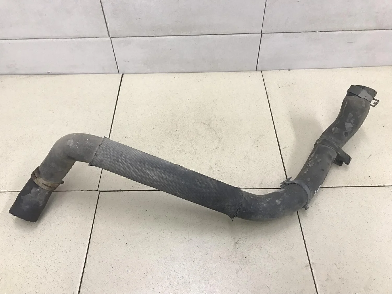 Патрубок радиатора Fabia 2007-2015