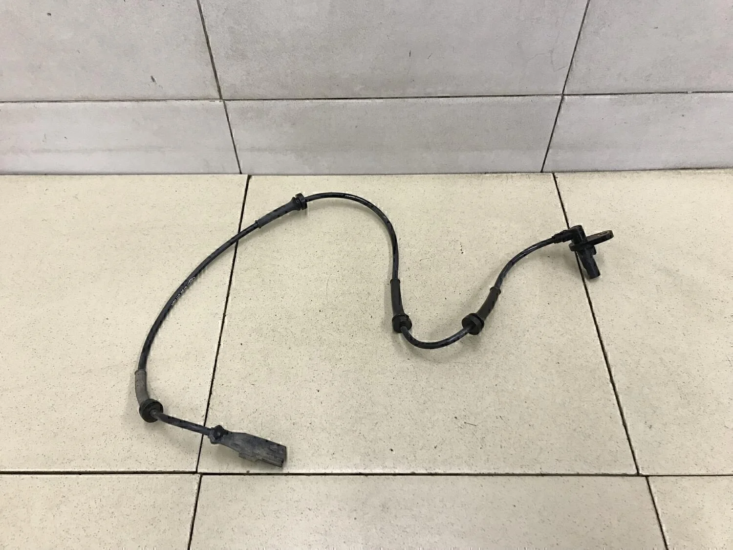 Датчик ABS задний Duster 2012>