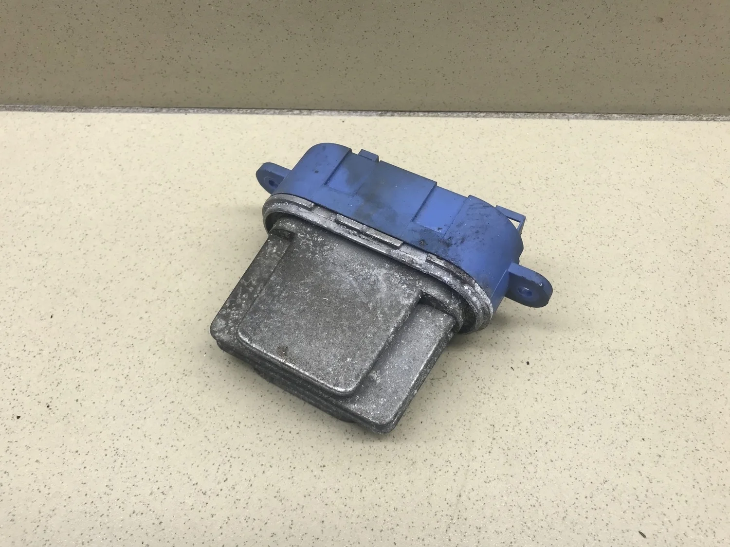 Резистор отопителя Touareg 2002-2010