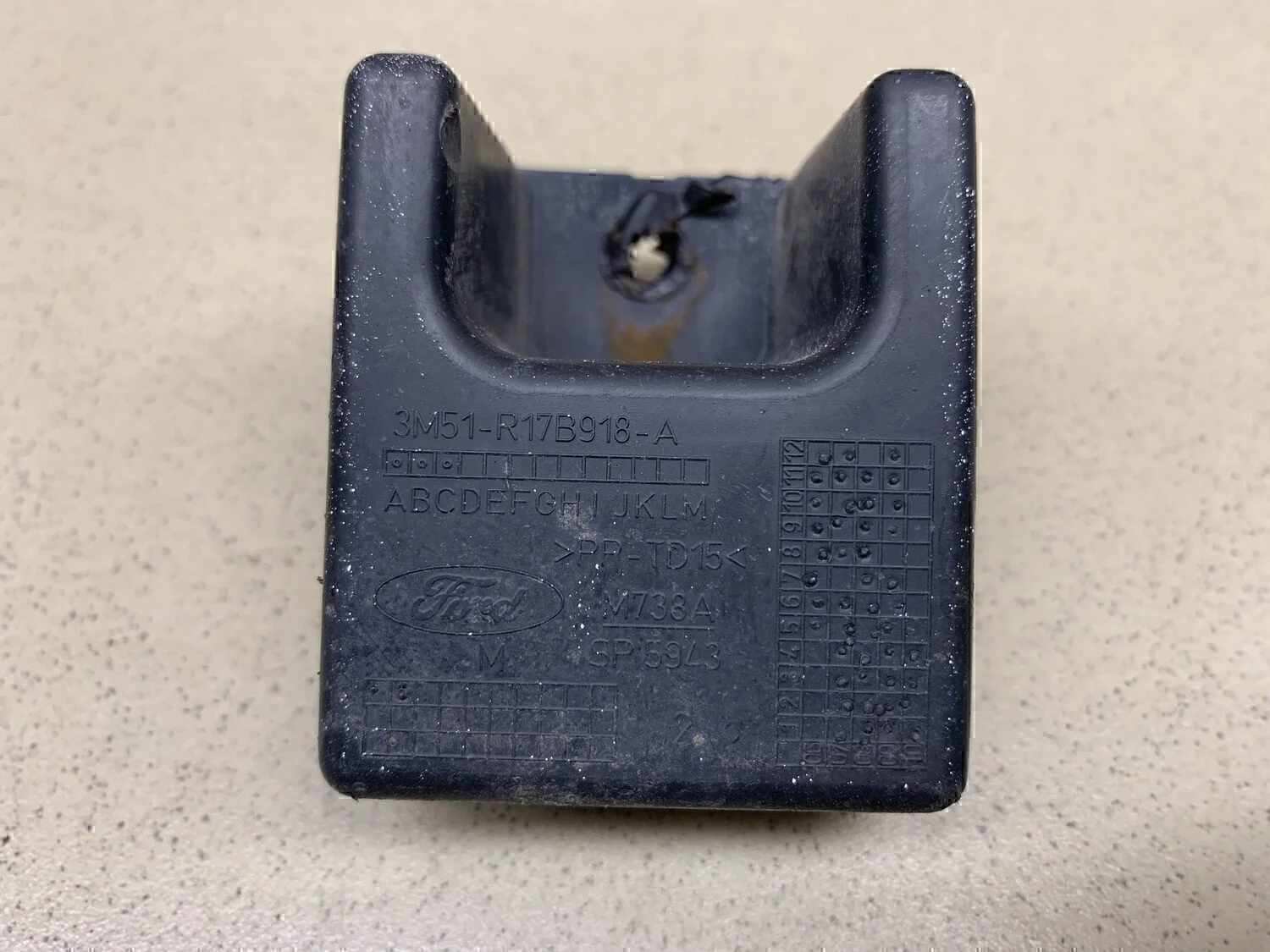 Направляющая заднего бампера Focus II 2005-2008