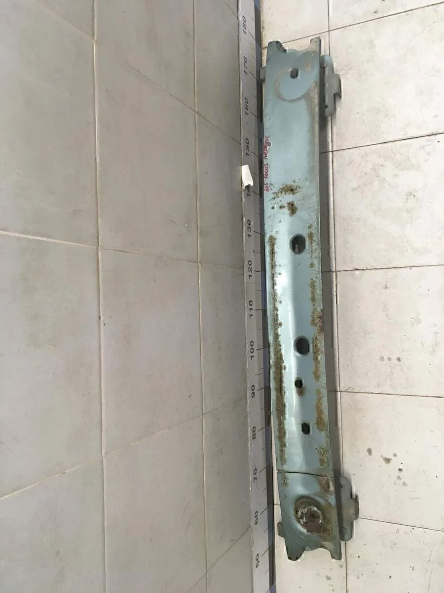 Усилитель переднего бампера Focus I 1998-2004