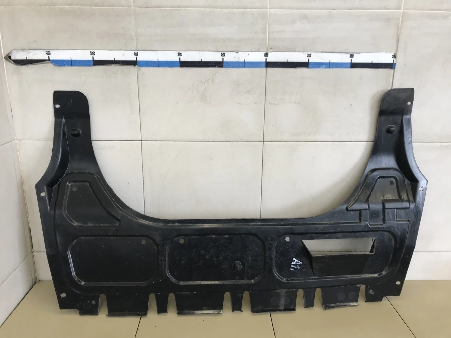 Пыльник двигателя центральный Fabia 1999-2006