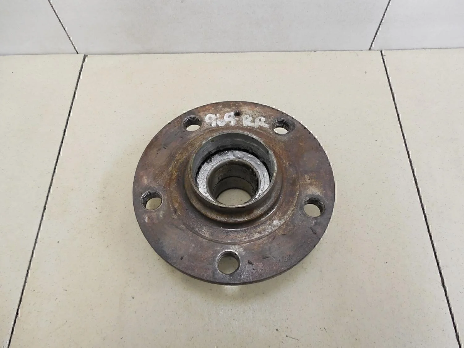 Ступица задняя Passat [B6] 2005-2010