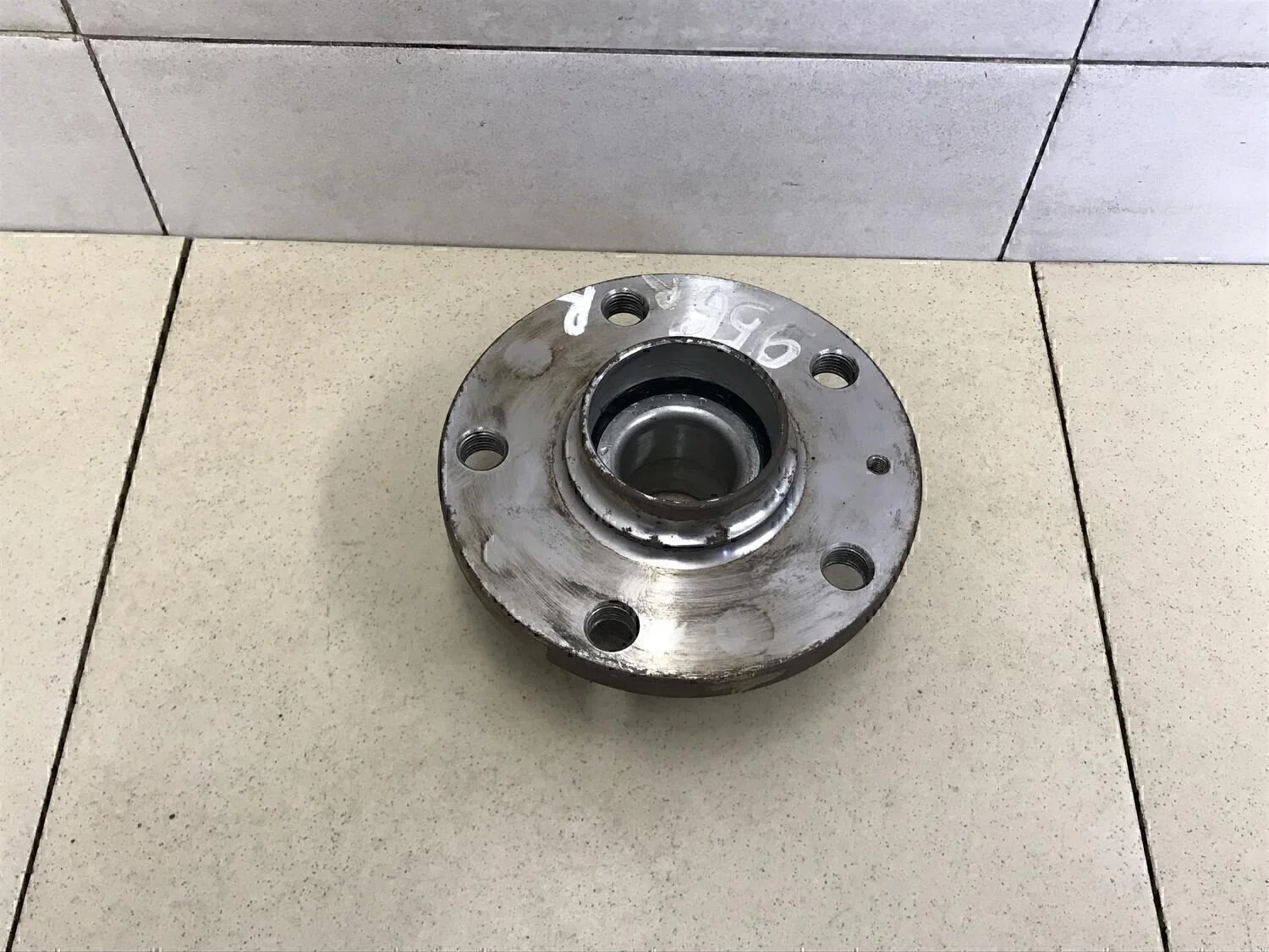 Ступица задняя Passat [B6] 2005-2010