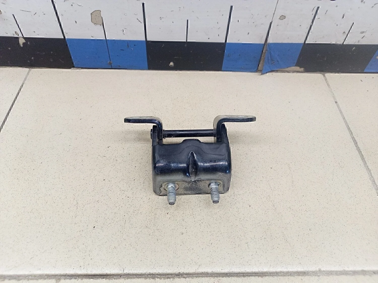 Петля двери задней левой верхняя X-Trail (T32) 2014>