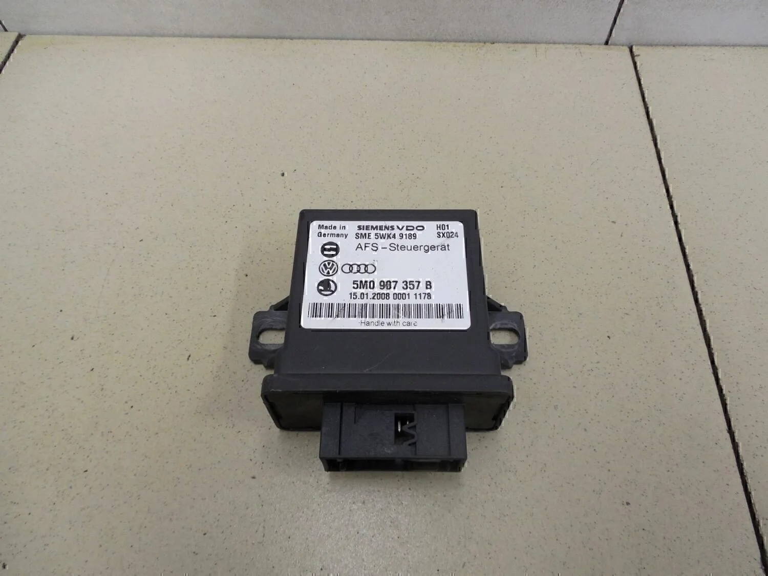 Блок электронный Passat [B6] 2005-2010