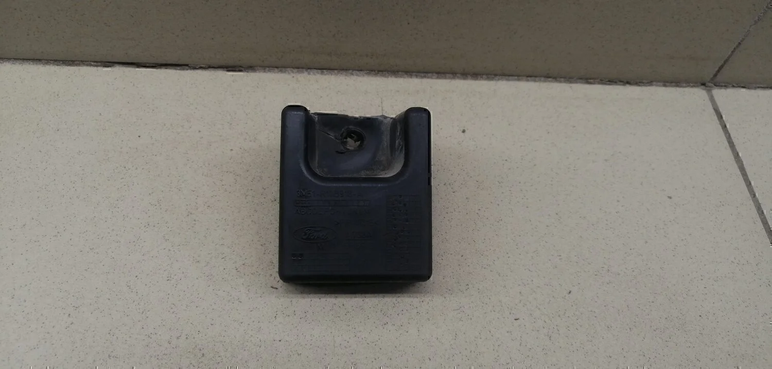 Направляющая заднего бампера Focus II 2005-2008