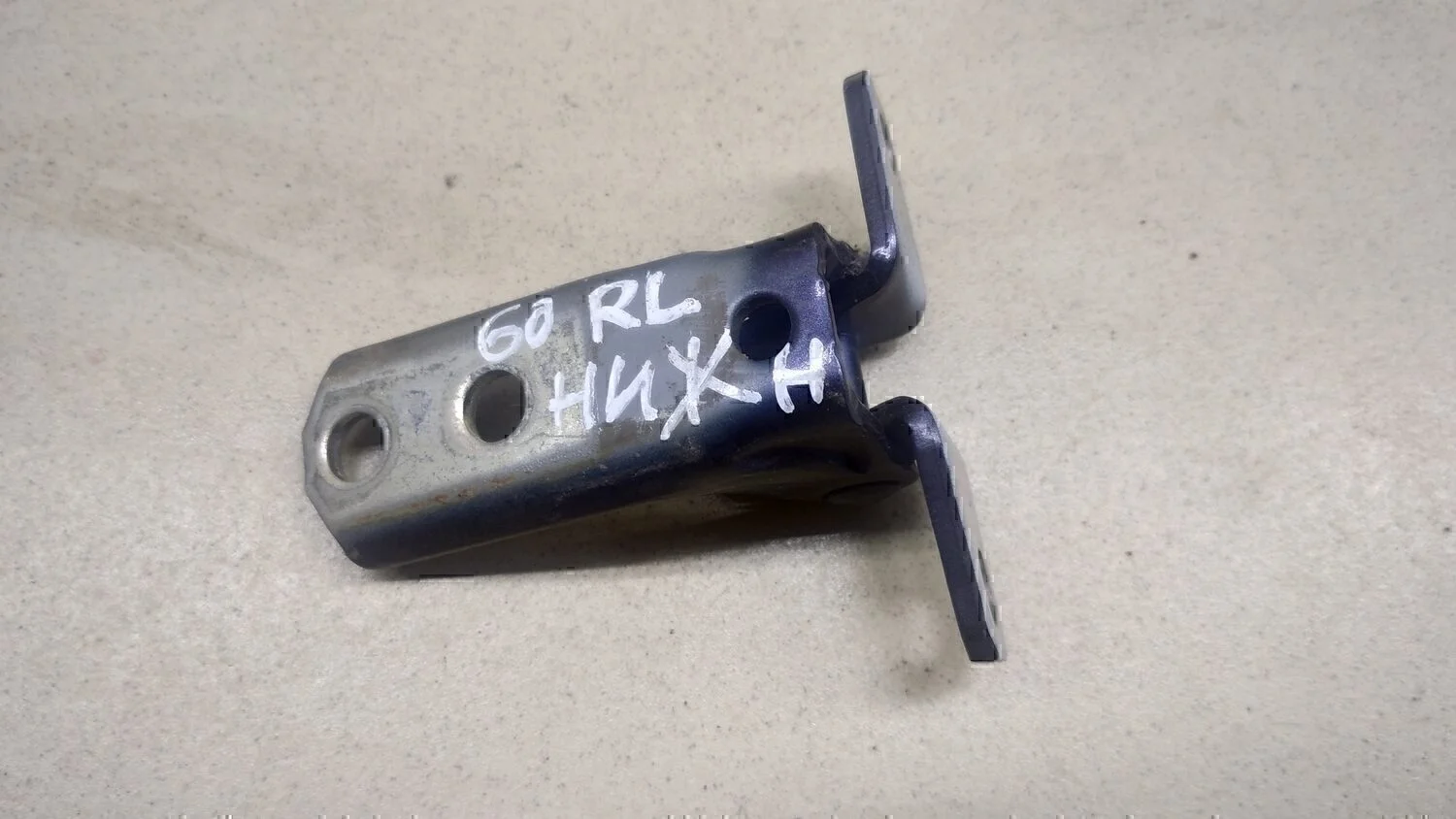 Петля двери ASX 2010-2016