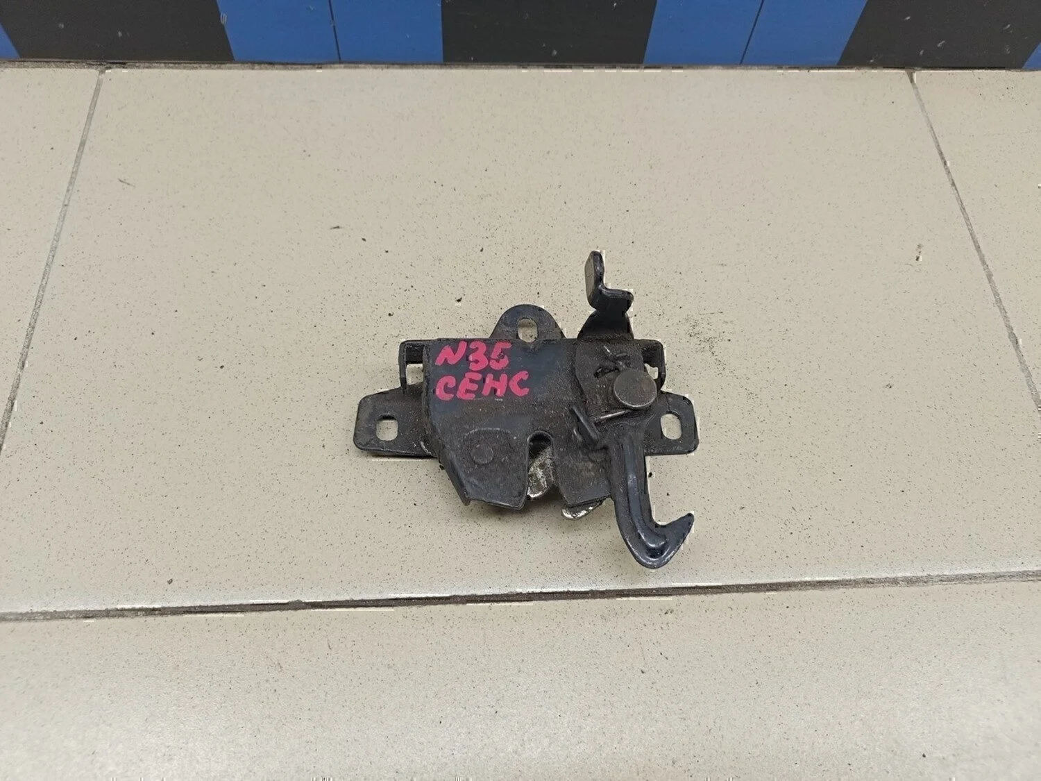 Замок капота Lanos 2004-2010