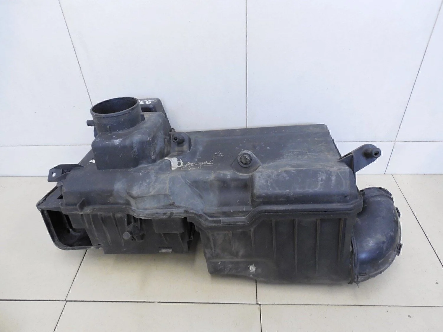 Корпус воздушного фильтра V50 2004-2012