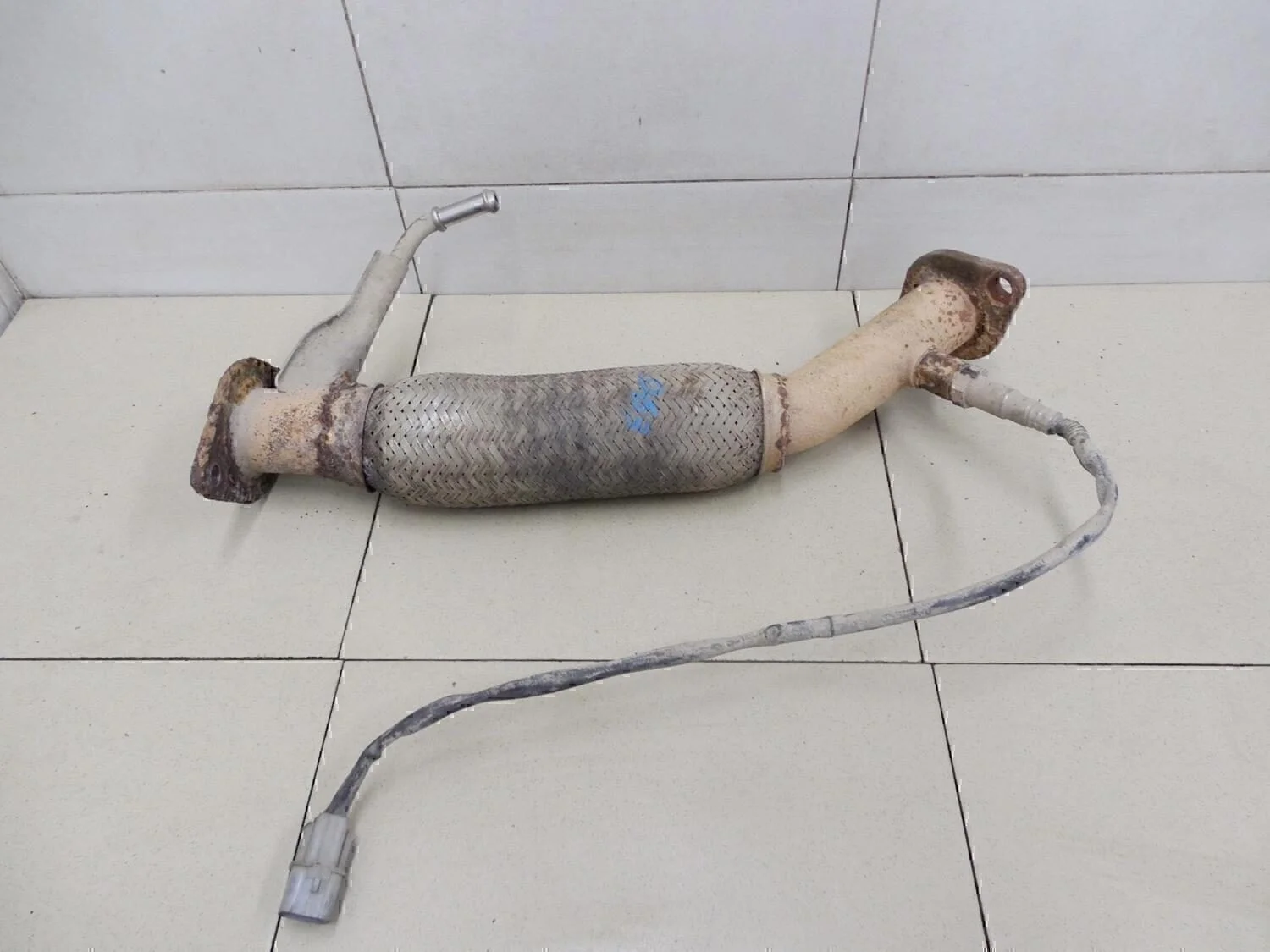 Приемная труба глушителя Solaris 2010-2017