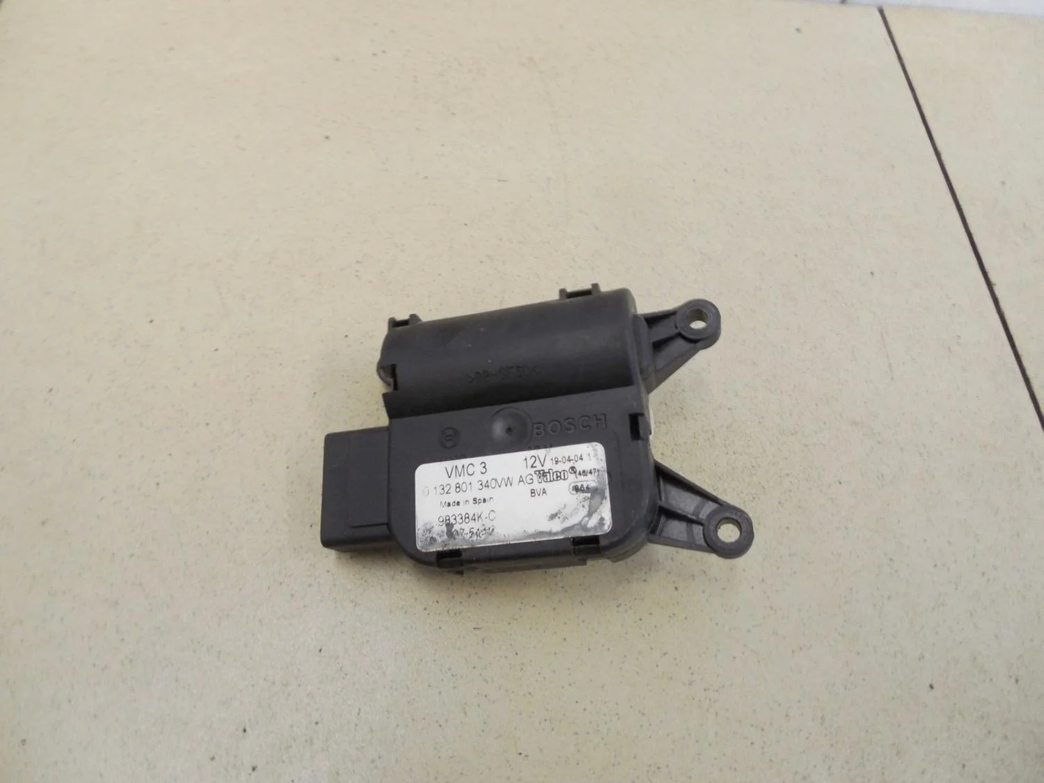 Моторчик заслонки отопителя Passat [B6] 2005-2010