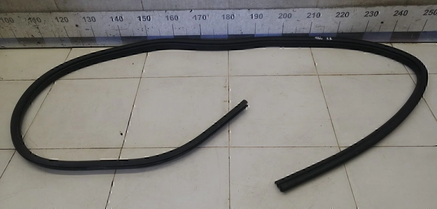 Уплотнитель (внутри) Focus II 2005-2008