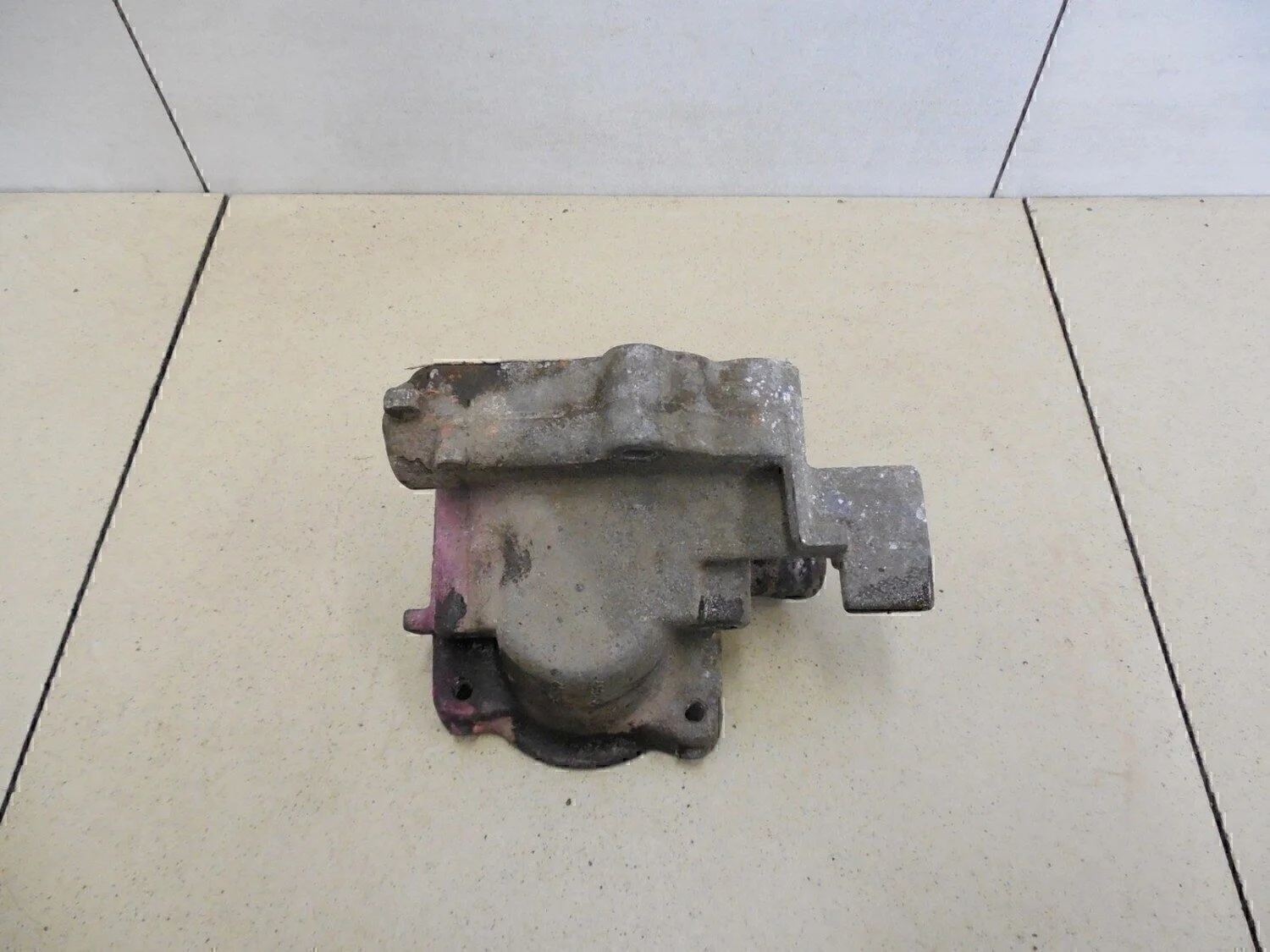 Корпус термостата Clio/Symbol 1998-2008