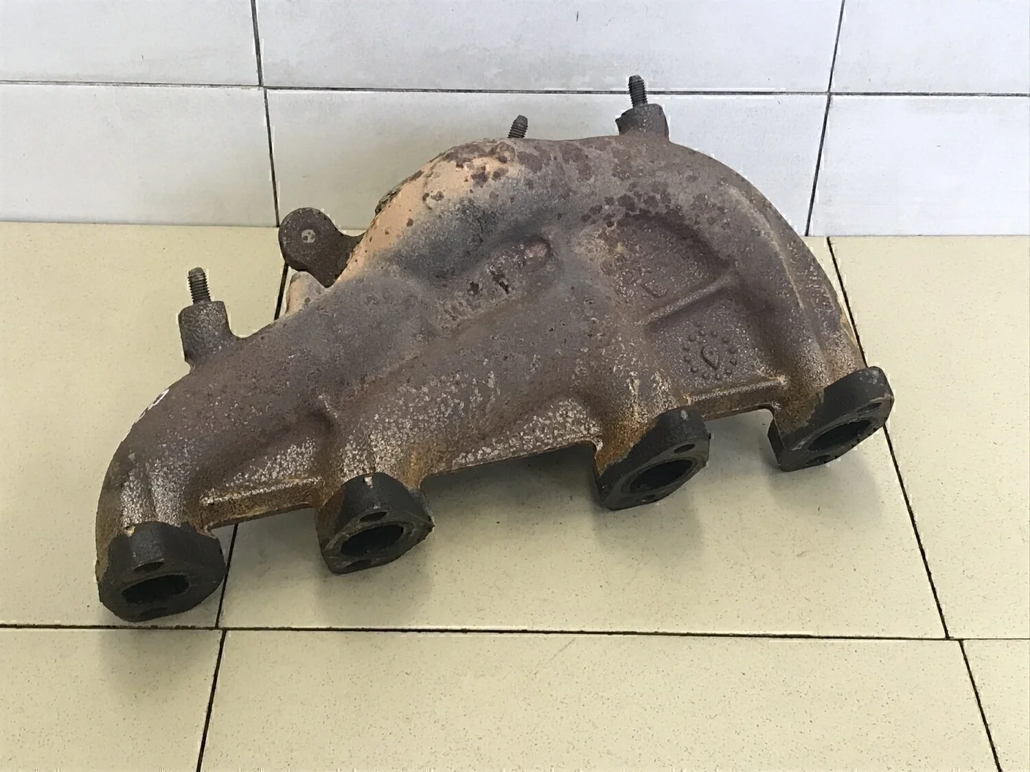 Коллектор выпускной Touran 2003-2010