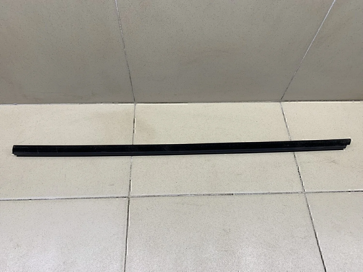 Накладка стекла переднего левого Focus II 2005-2008