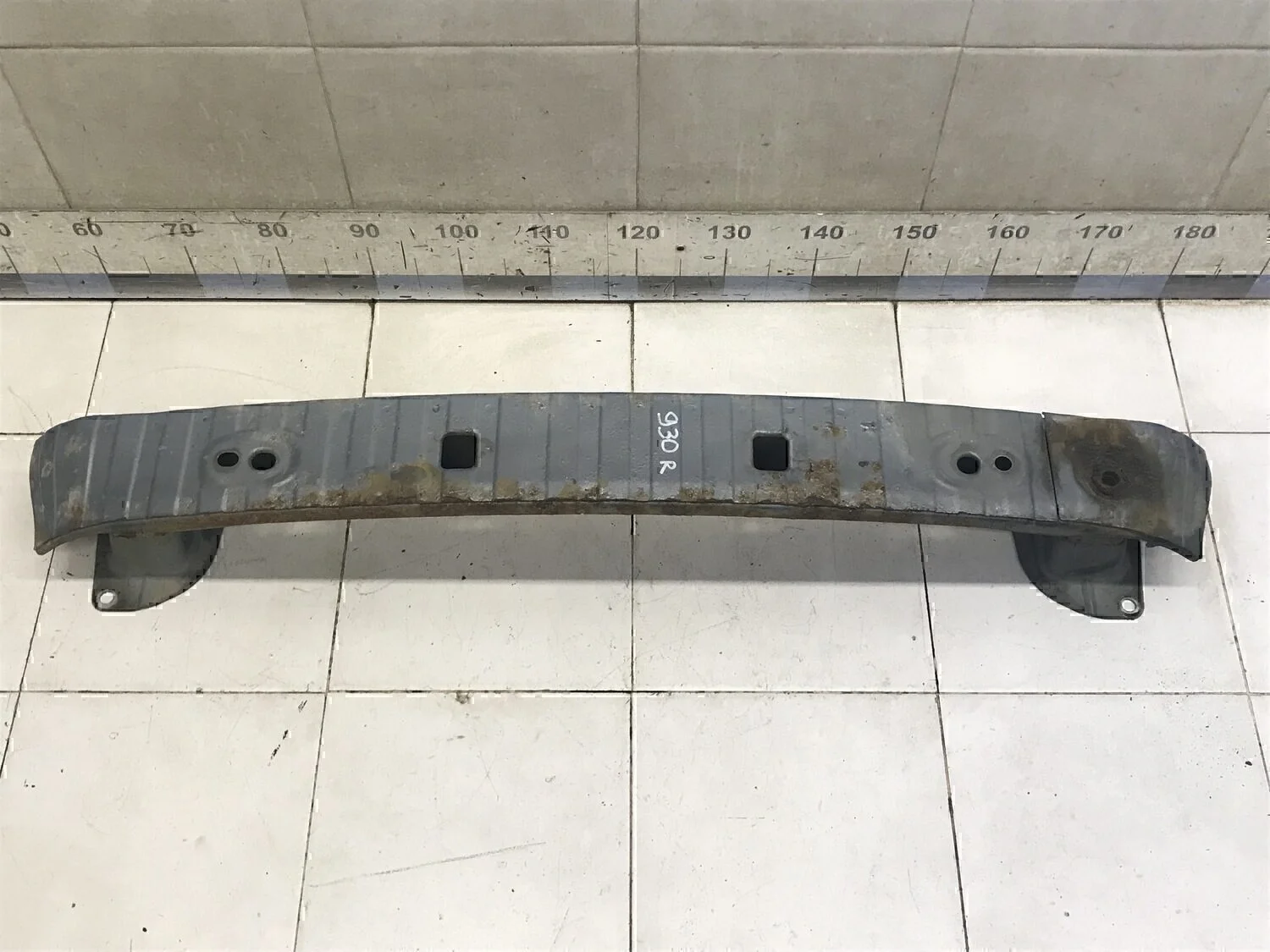 Усилитель заднего бампера V50 2004-2012