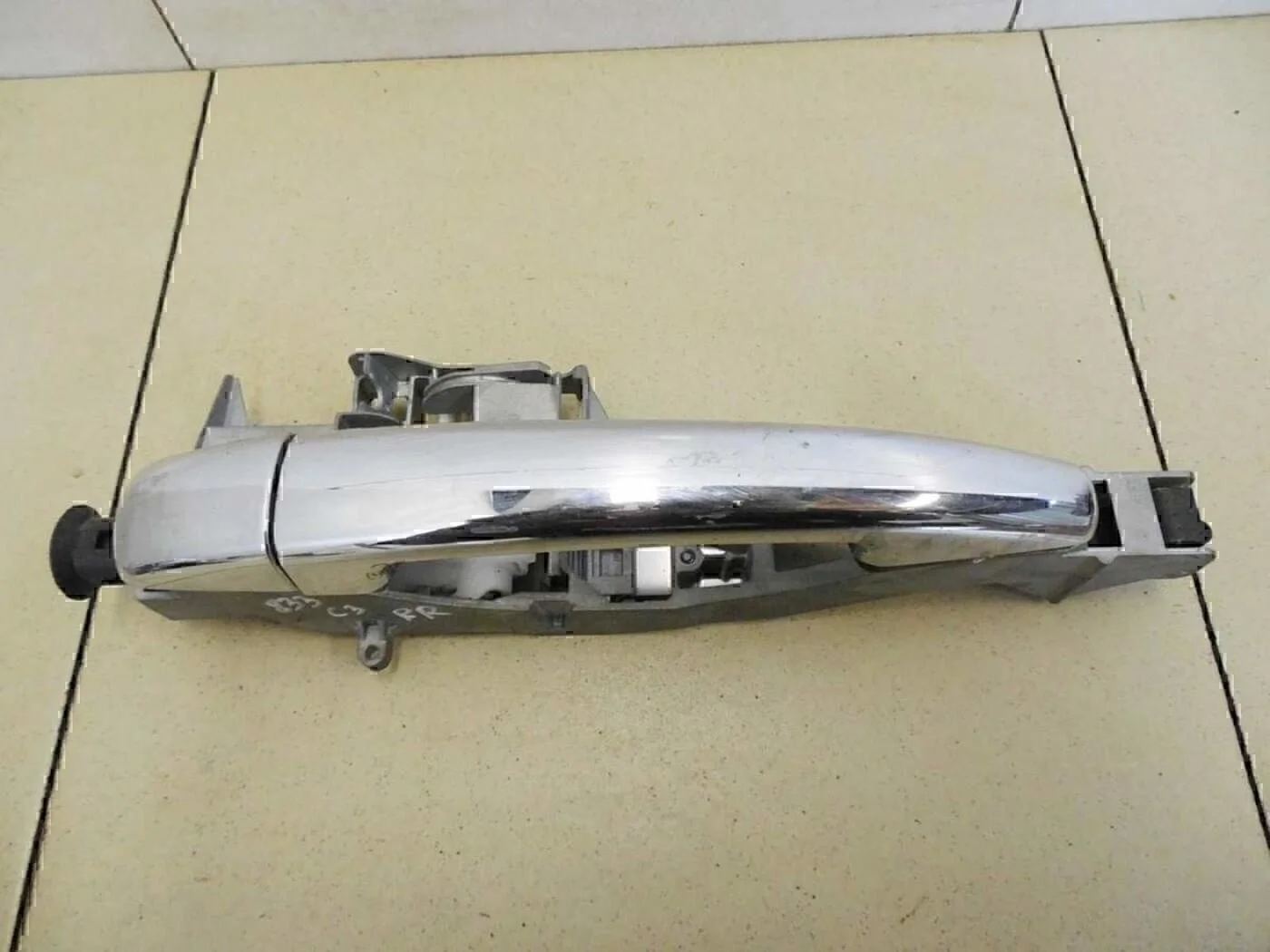 Ручка двери задней наружная правая C3 2009-2016