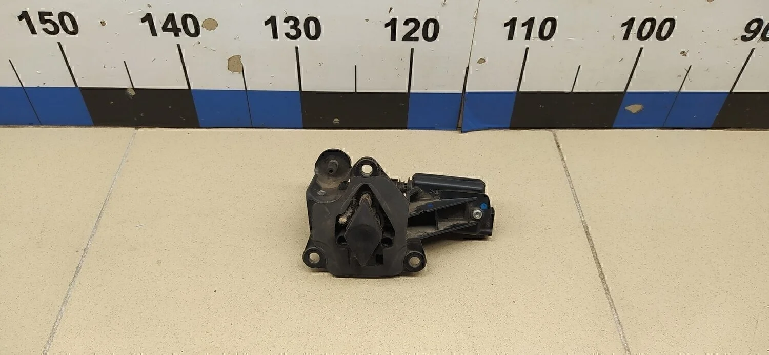 Кнопка открывания багажника Clio/Symbol 1998-2008