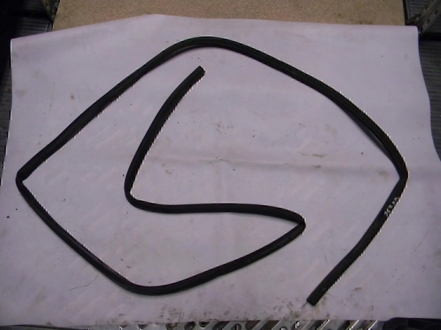 Уплотнитель двери Focus II 2005-2008