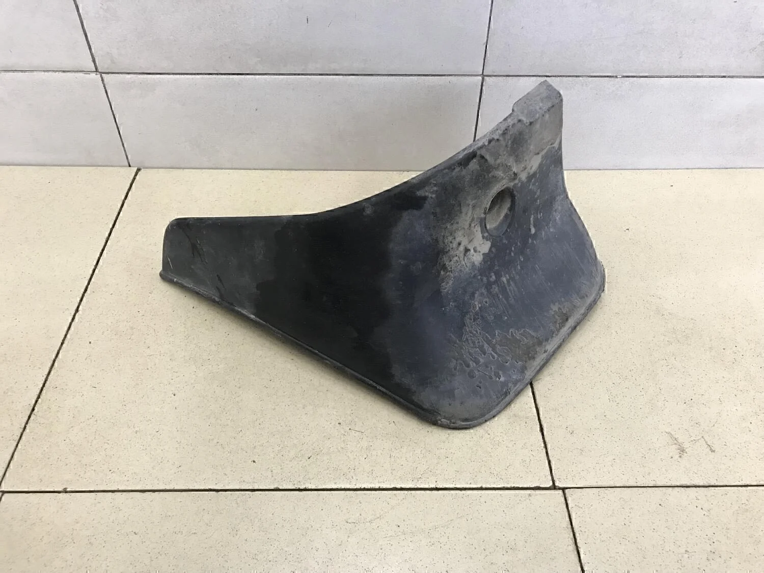 Брызговик задний левый Corolla E15 2006-2013