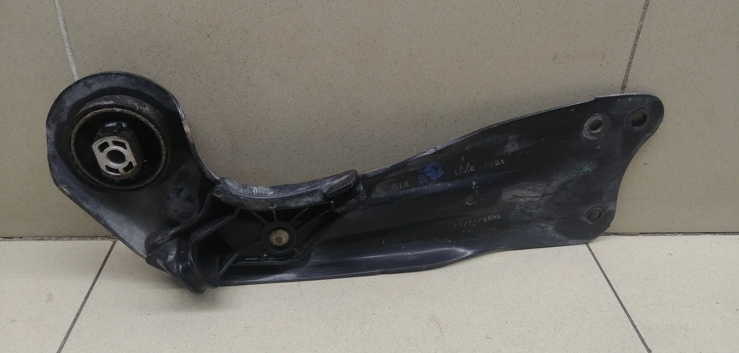 Рычаг задний продольный правый Yeti 2009>