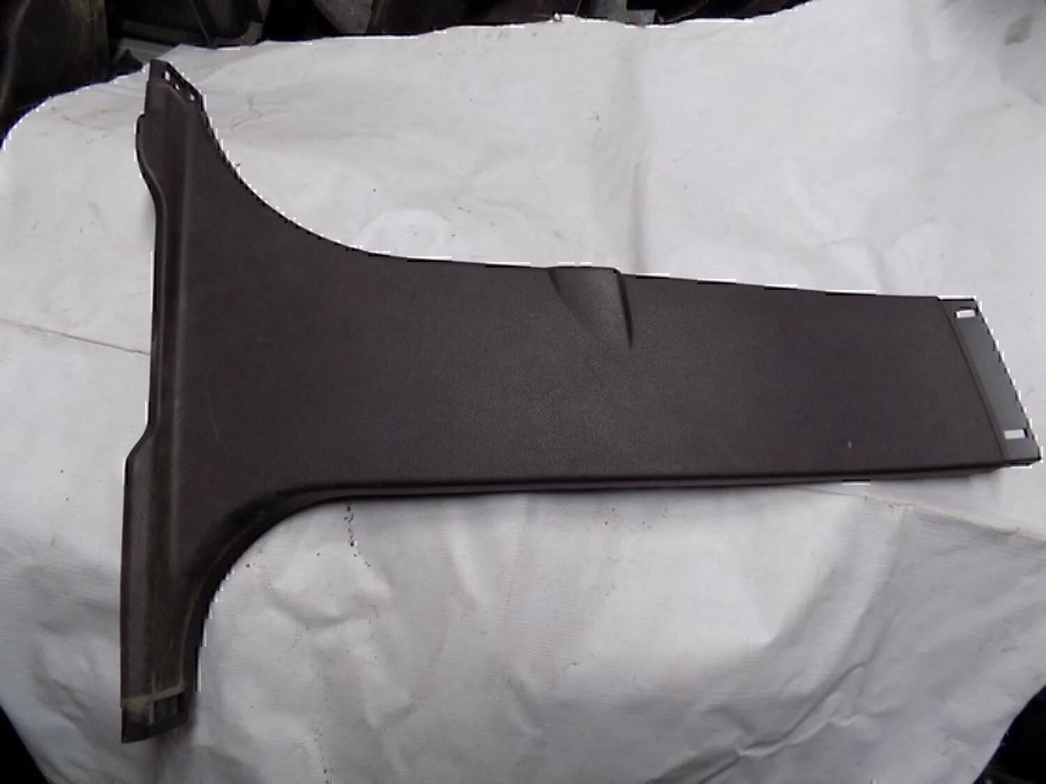 Обшивка стойки Focus III 2011>