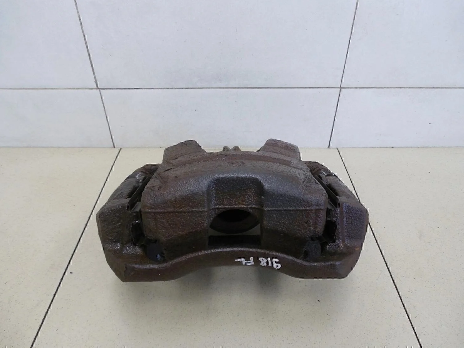 Суппорт передний левый Aveo (T300) 2011>