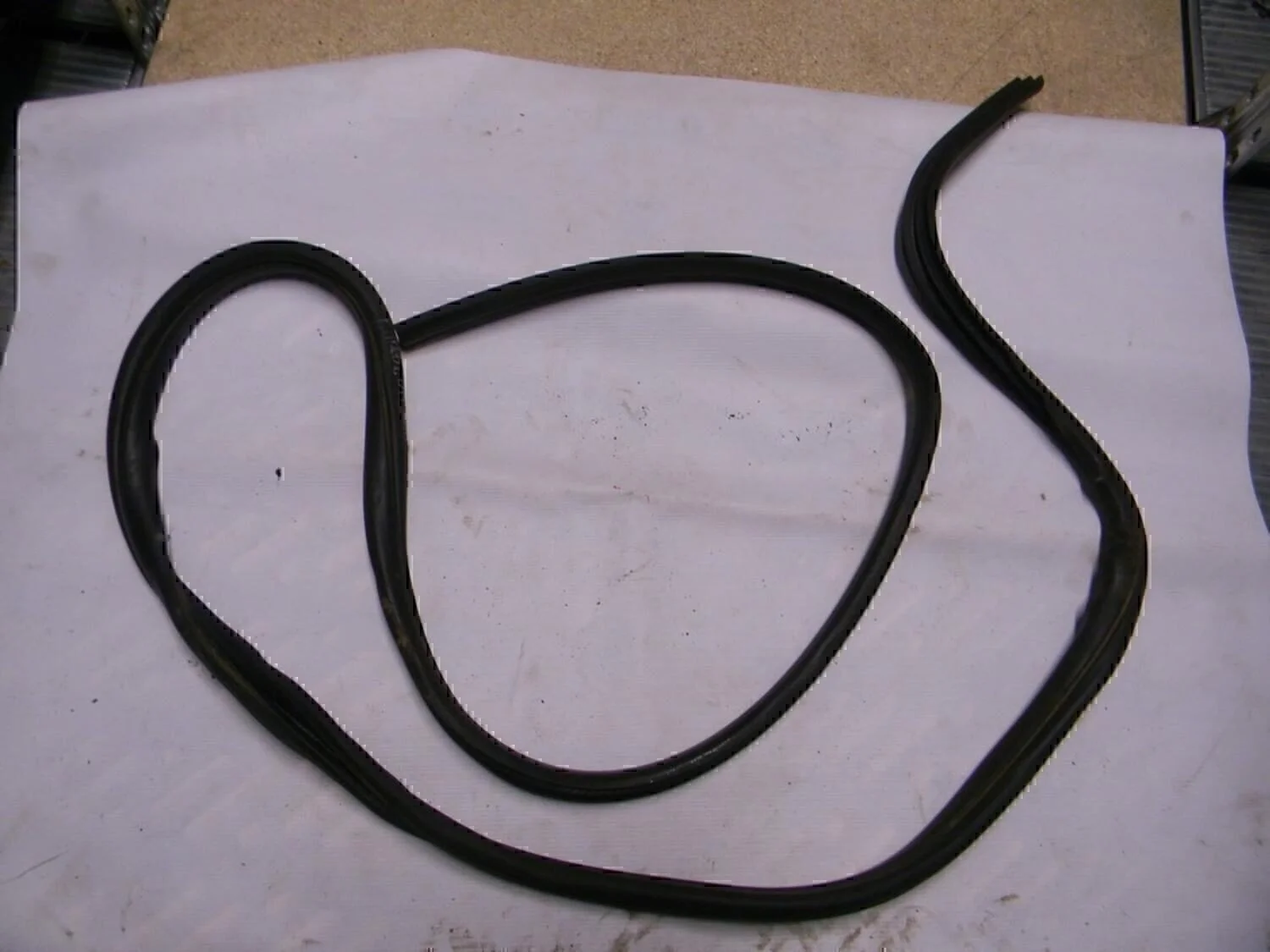 Уплотнитель (внутри) Focus II 2005-2008