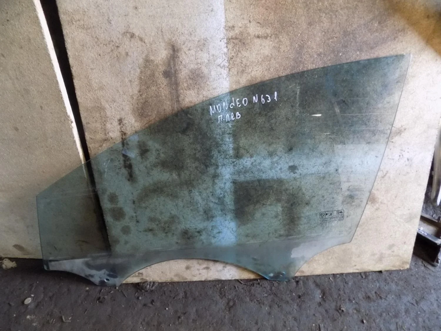 Стекло двери передней левой Mondeo IV 2007-2015