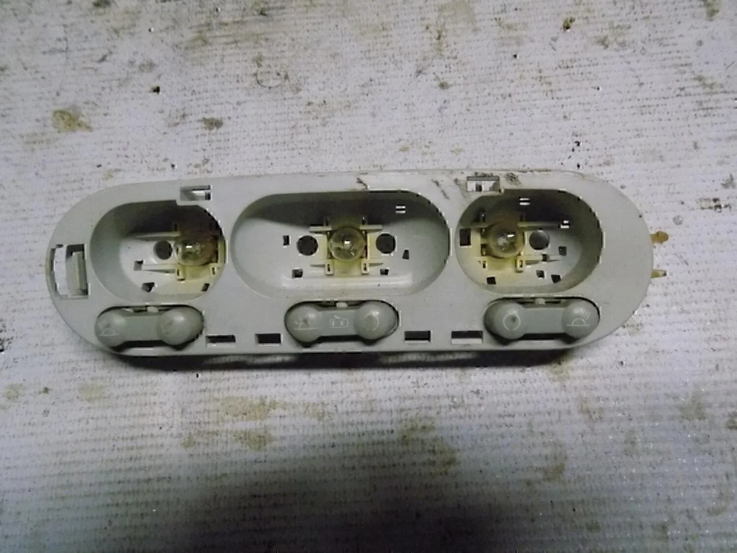 Плафон салонный Duster 2012>