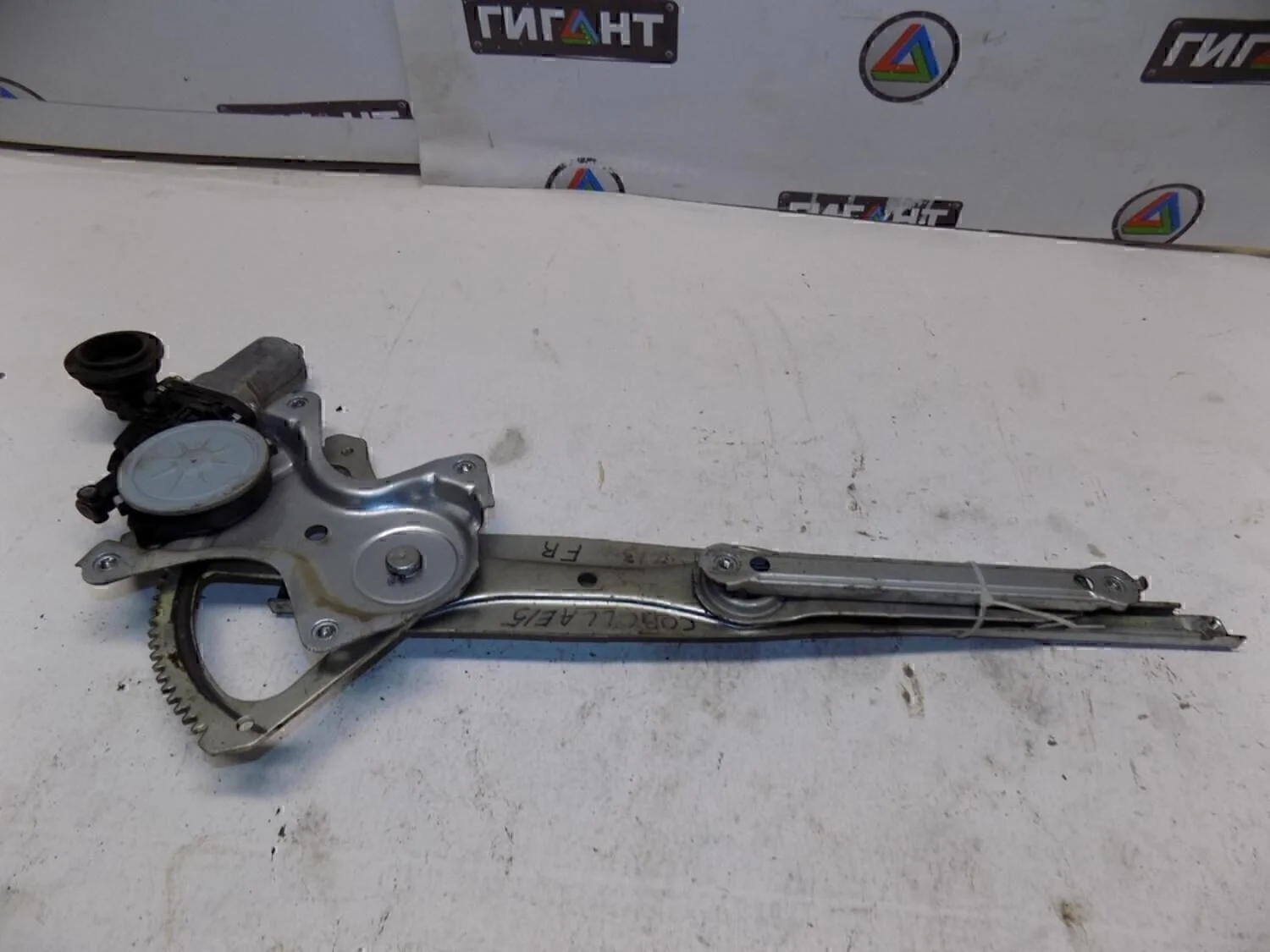 Стеклоподъемник электр. передний правый Corolla E15 2006-2013