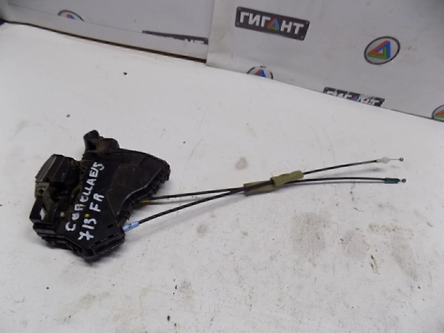 Замок двери передней правой Corolla E15 2006-2013