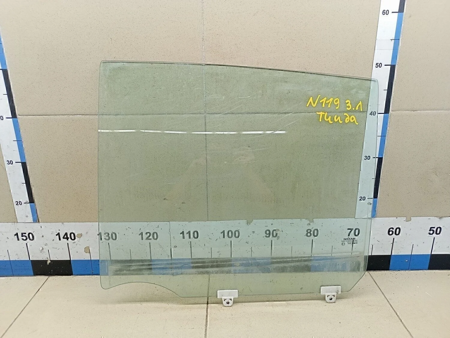 Стекло двери задней левой Tiida (C11) 2007-2014