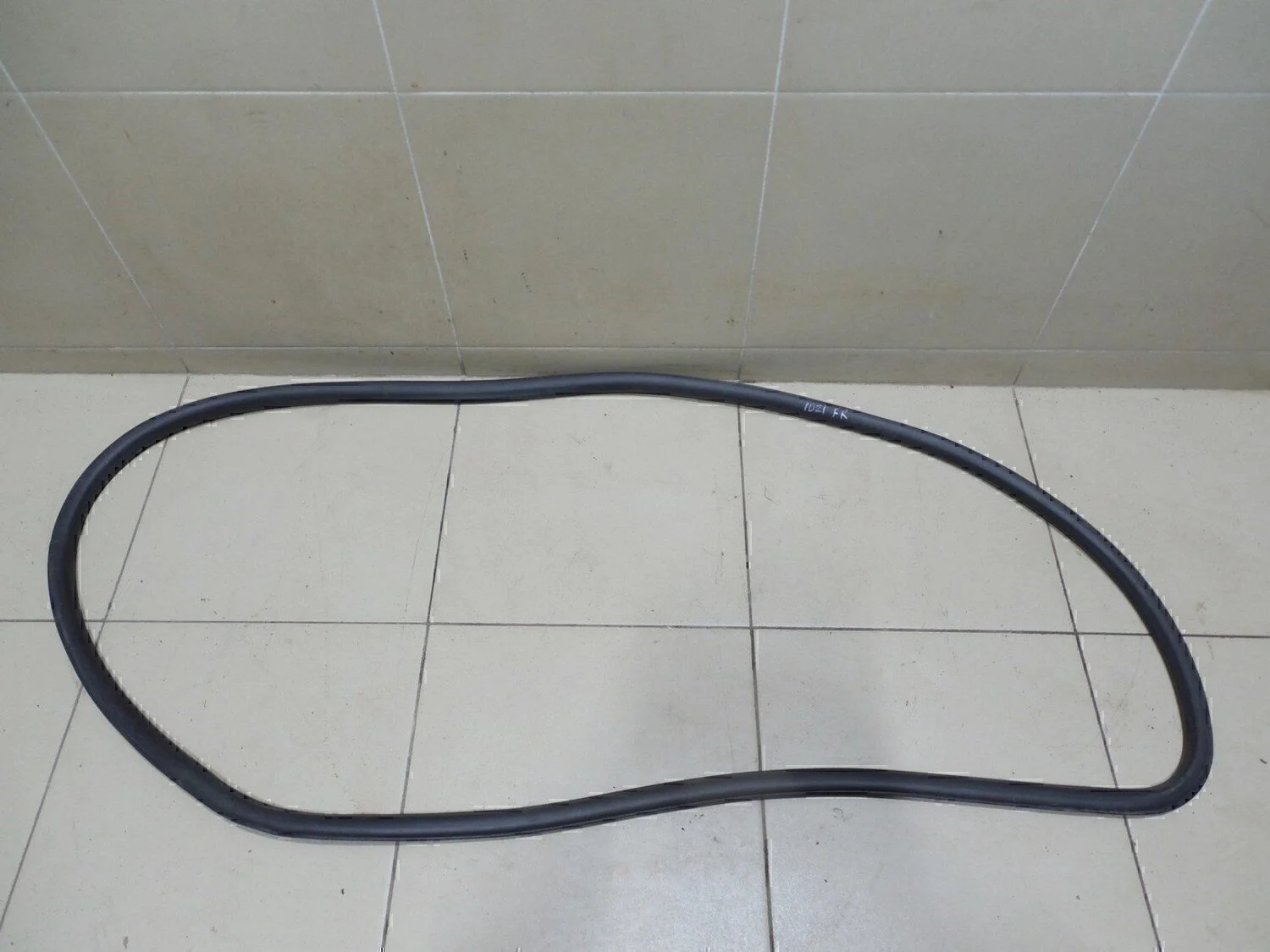 Уплотнитель двери Aveo (T300) 2011>