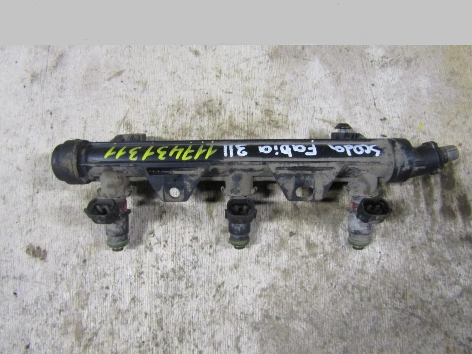 Рейка топливная (рампа) Fabia 1999-2006